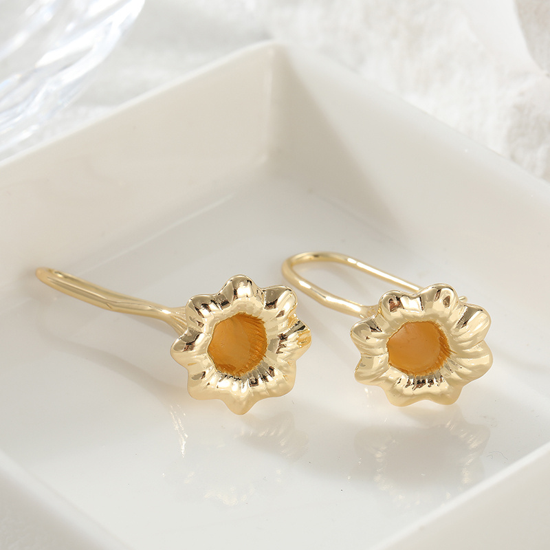 Elegant Flower Hanging Earrings, Minimalist Design